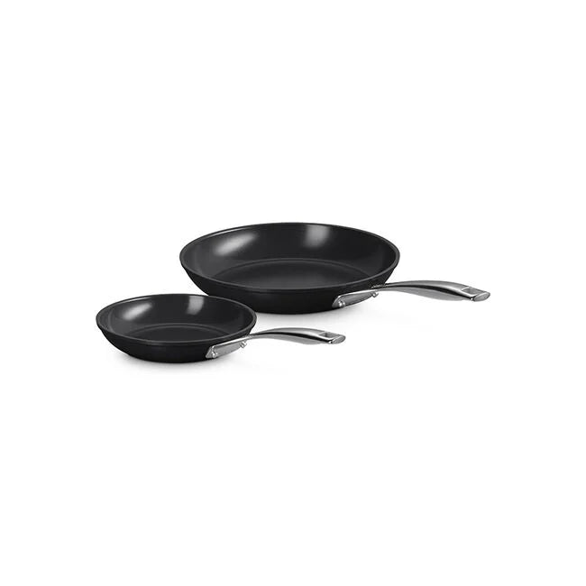 Le Creuset 2-Piece Essential Non-Stick Ceramic Fry Pan Set