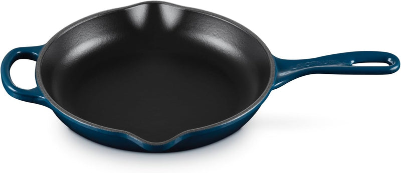 Le Creuset 9" (1 3/8 Qt.) Signature Cast Iron Handle Skillet - Nuit