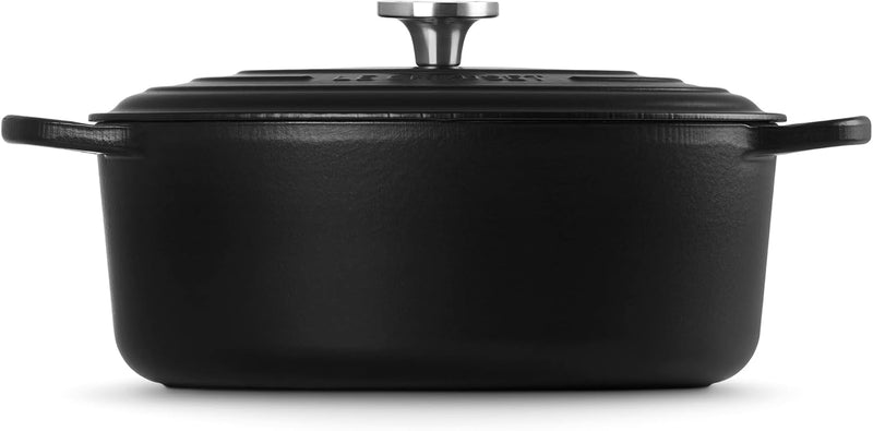 Le Creuset 6 3/4 Qt. Signature Oval Dutch Oven w/Crucible SS Knob - Licorice