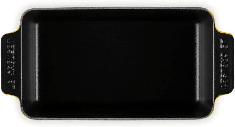 Le Creuset 9" x 5" x 3" (2 Qt.) Enameled Cast Iron Signature Loaf Pan - Nectar