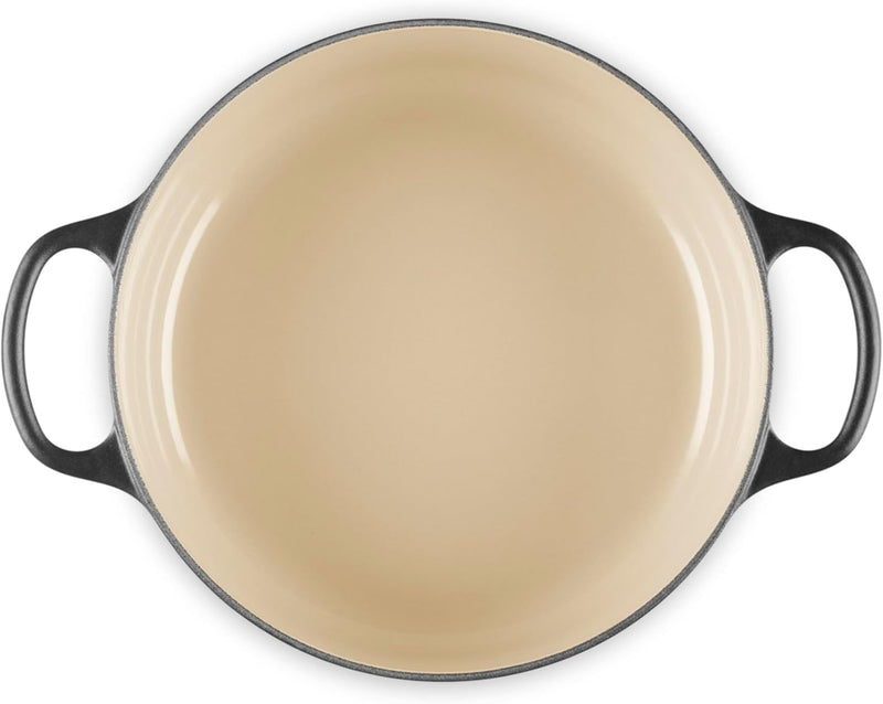 Le Creuset 3 1/2 Qt. Signature Round Wide Dutch Oven w/Stainless Steel Knob - Licorice