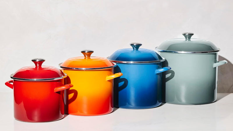 Le Creuset 6 Qt. Traditional Stockpot w/Gold Knob - White