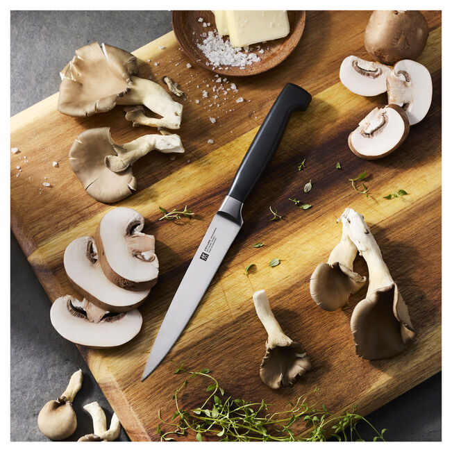 Henckels Zwilling Four Star - 5" Utility Knife