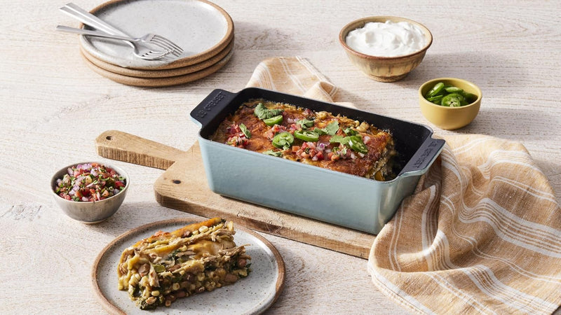 Le Creuset 9" x 5" x 3" (2 Qt.) Enameled Cast Iron Signature Loaf Pan - Nectar