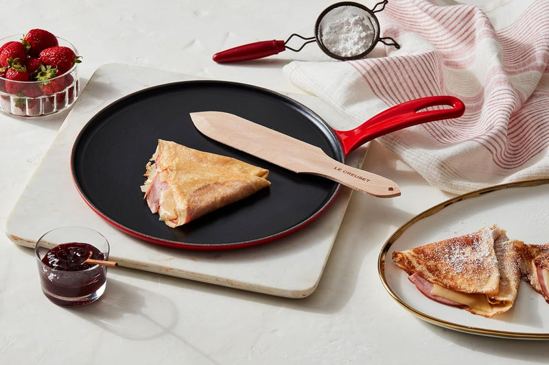 Le Creuset 10 1/4" Traditional Round Crepe Pan - White