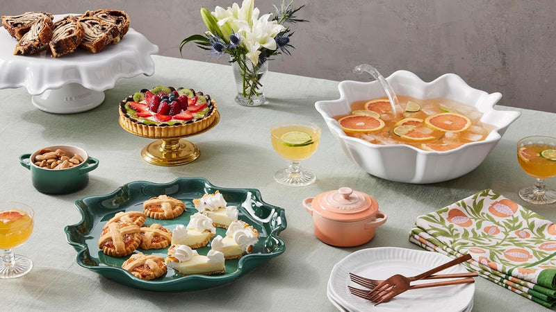 Le Creuset 14" Iris Serving Platter - Artichaut