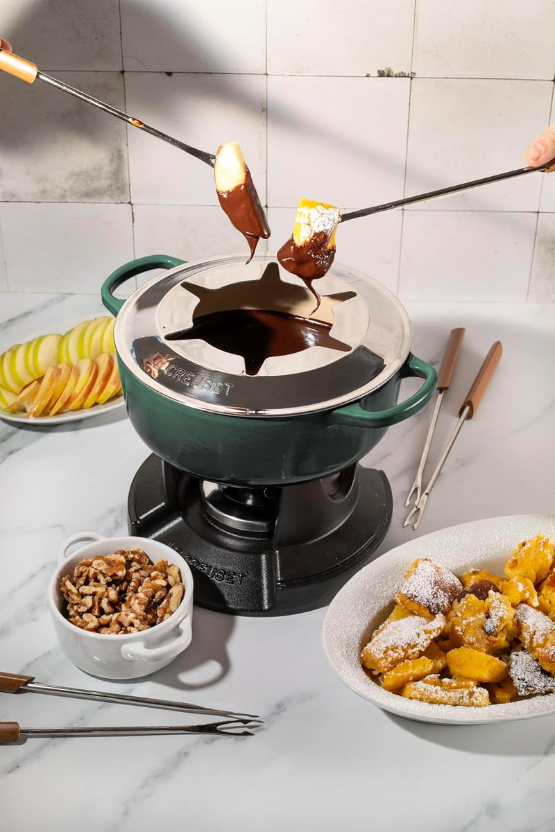 Le Creuset 2 1/2 Qt. Signature Enameled Cast Iron Alpine Fondue Set - White