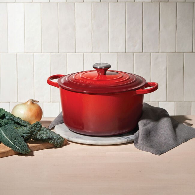 Le Creuset 6 1/2 Qt. Enameled Cast Iron Signature Deep Round Dutch Oven w/Stainless Steel Knob - Licorice