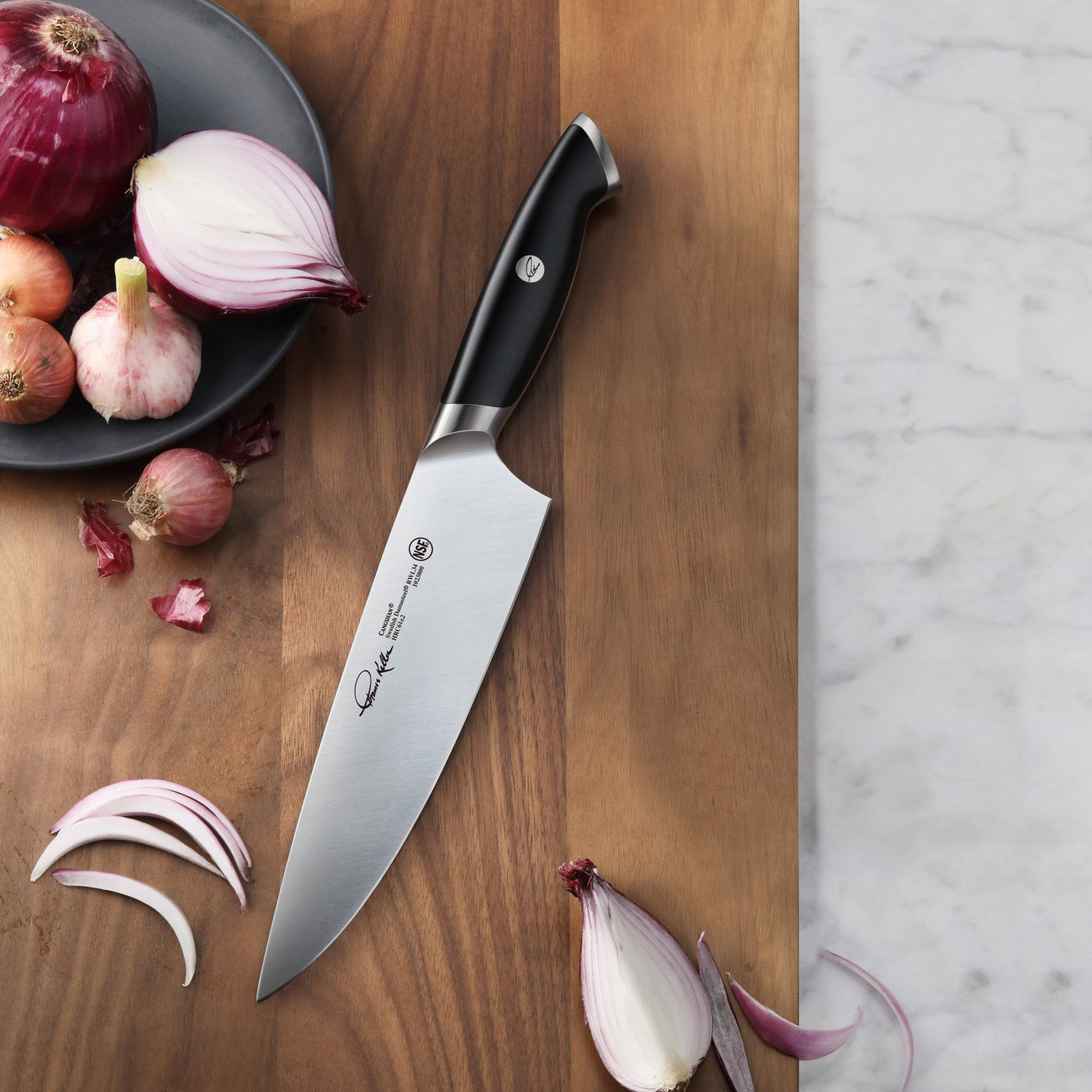 https://www.chefsarsenal.com/cdn/shop/products/cangshan-8-chef-knife-black-inset2_1400x.jpg?v=1633985500