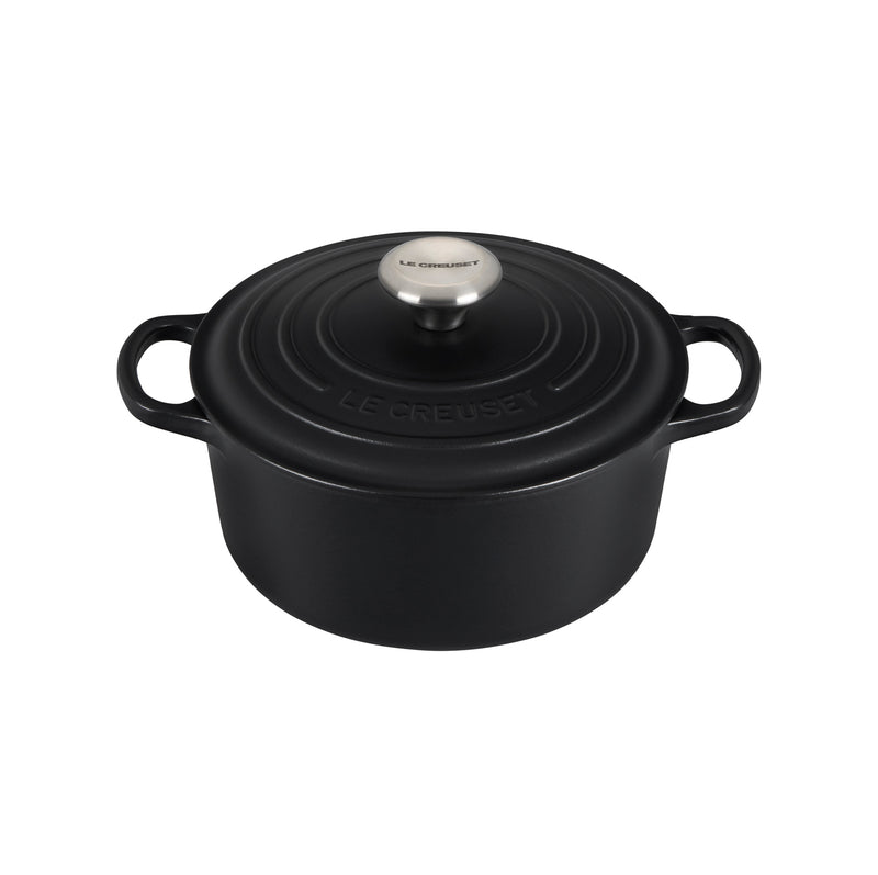 Le Creuset 3 1/2 Qt. Signature Round Dutch Oven w/Stainless Steel Knob - Licorice