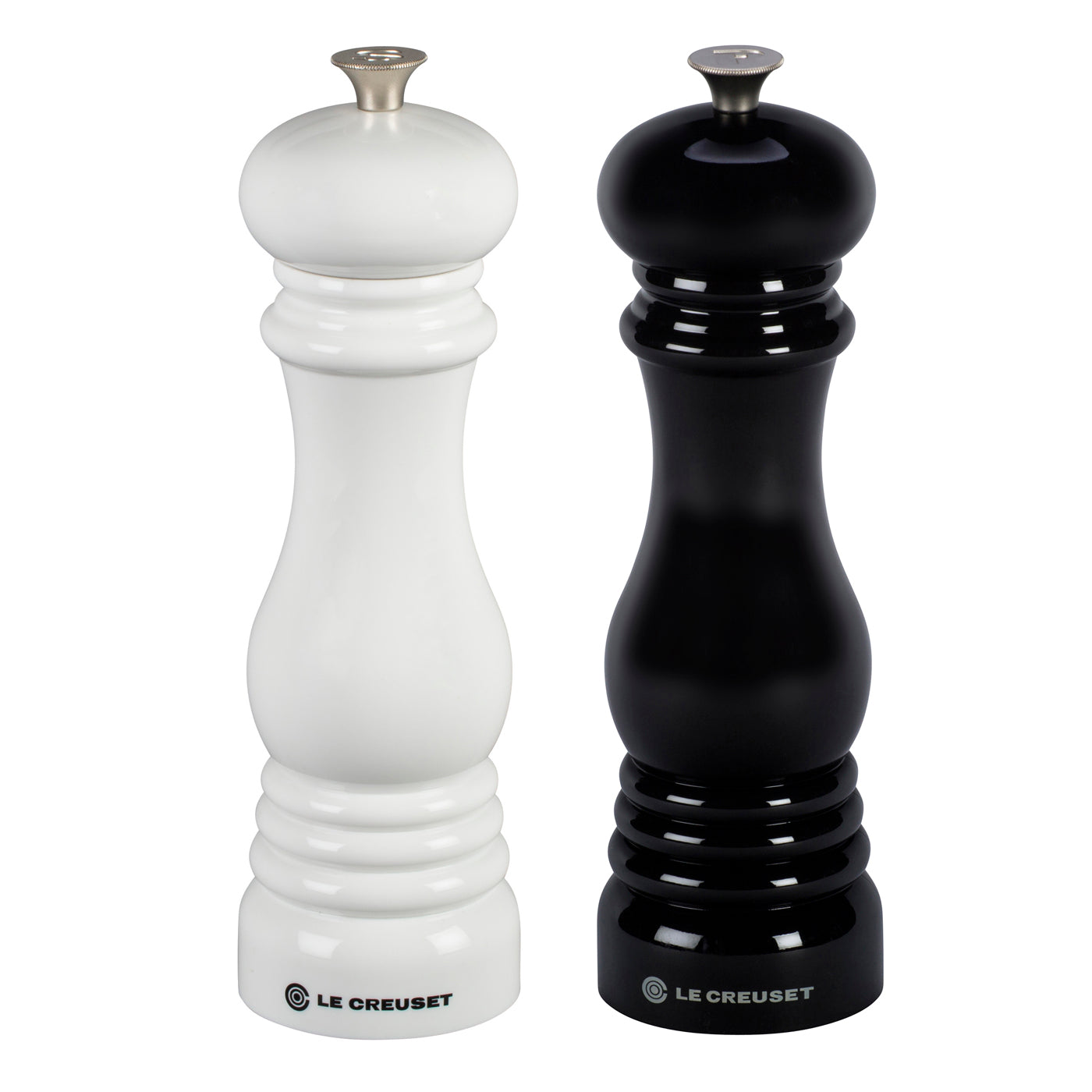 https://www.chefsarsenal.com/cdn/shop/products/le-creuset-8-x-2-1-2-salt-and-pepper-mill-set-black-and-white-mg610-bw_1400x.jpg?v=1569206413