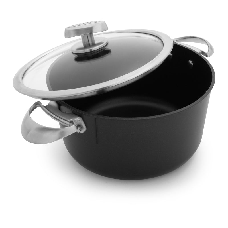 Scanpan Pro IQ - 6 1/2 Qt. Covered Dutch Oven